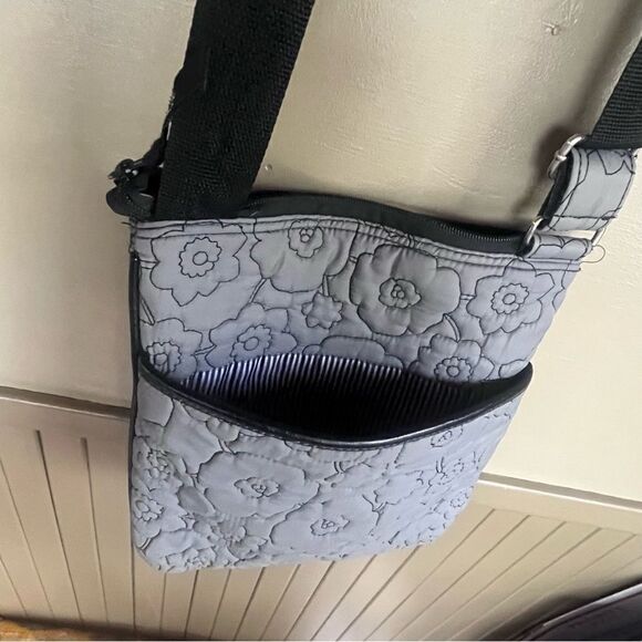 Thirty-One Quilted Poppy Floral Crossbody Bag Gray Black - Picture 10 of 11